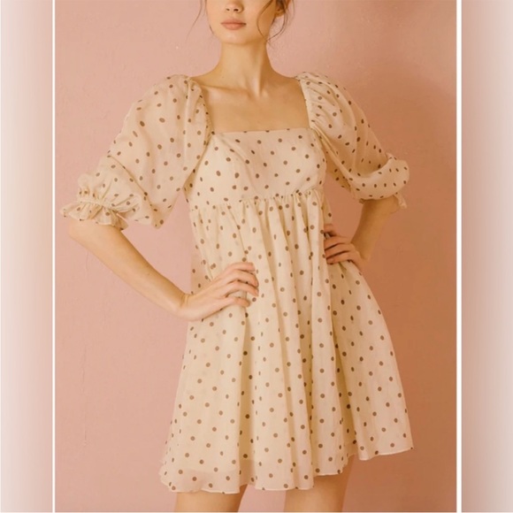 Storia Dresses & Skirts - STORIA Puff Sleeve Polka Dot Mini Dress